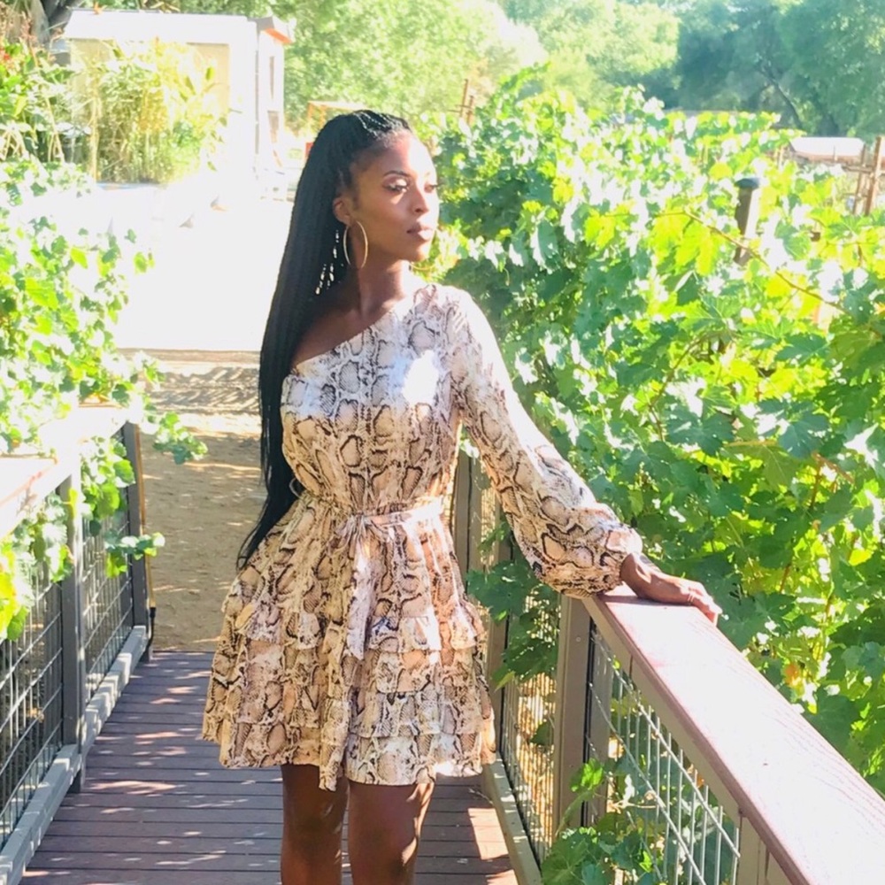 Sleek one shoulder cocktail dress
